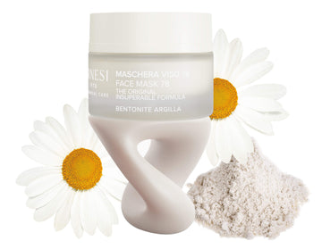 Detoxify and purify your skin with Face Mask 1978. Bentonite and Argilla draw out impurities for a clear complexion.